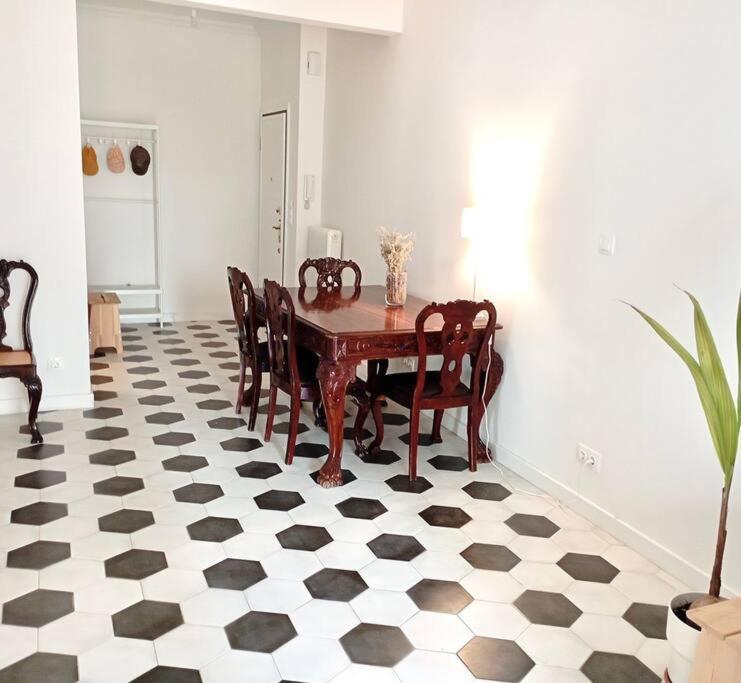 Stylish City Flat Near Promenade เทสซาโลนิกิ ภายนอก รูปภาพ